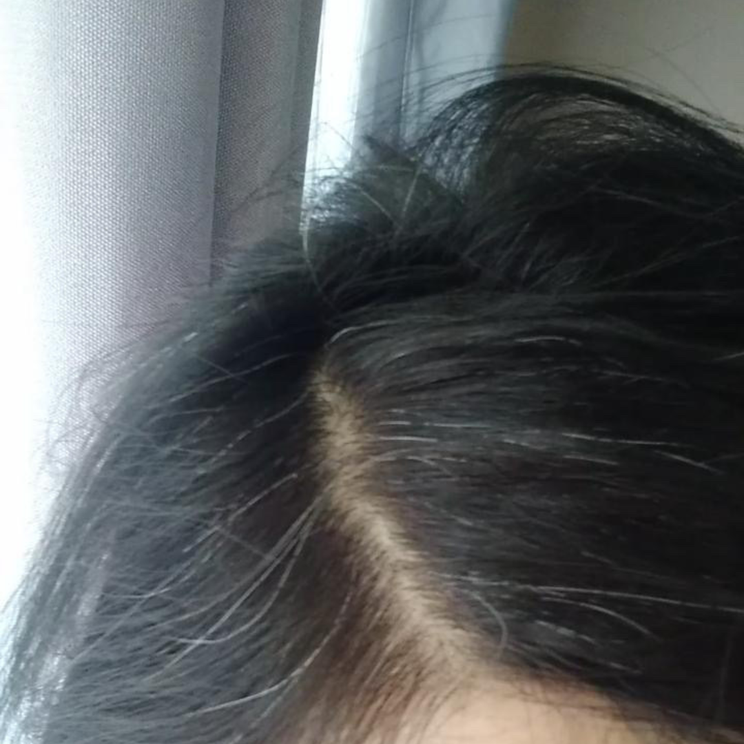Comparación antes y después de aplicar henna natural en cabello con canas - Henna Lovers