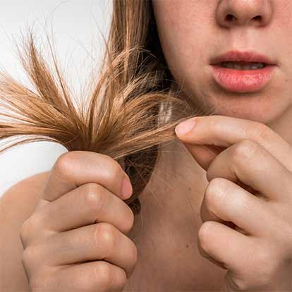 Cabello seco con puntas abiertas, rutina de humectación con Henna Lovers